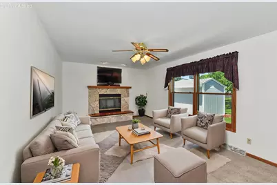 2920  Wildrose Way, Racine, WI 53402 - Photo 17