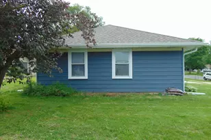 517 Maple St, Mukwonago, WI 53149 - Photo 23