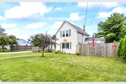 552  Milford St, Watertown, WI 53094 - Photo 3