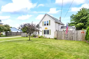 552 Milford St, Watertown, WI 53094 - Photo 3