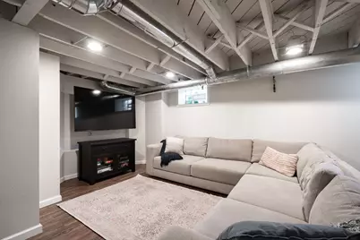 7023  Grand Pkwy, Wauwatosa, WI 53213 - Photo 29