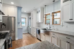 7023 Grand Pkwy, Wauwatosa, WI 53213 - Photo 17