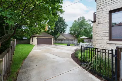 7023  Grand Pkwy, Wauwatosa, WI 53213 - Photo 33