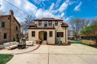 7023  Grand Pkwy, Wauwatosa, WI 53213 - Photo 37