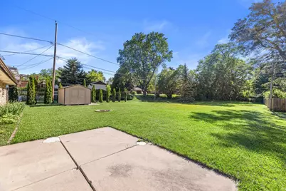 W238N6498  Elmwood Ave, Sussex, WI 53089 - Photo 25