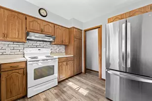 W238N6498 Elmwood Ave, Sussex, WI 53089 - Photo 11
