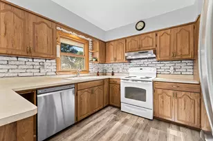 W238N6498 Elmwood Ave, Sussex, WI 53089 - Photo 9