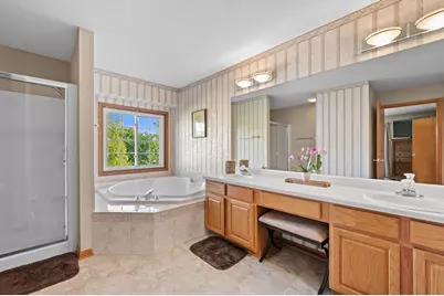 6510  Lincrest Dr, Racine, WI 53406 - Photo 33