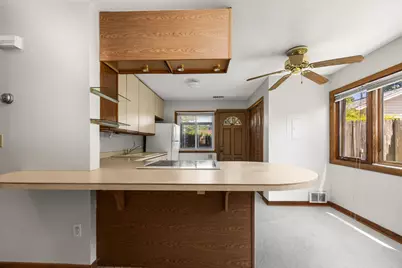 1530 E Morgan Ave, Milwaukee, WI 53207 - Photo 9