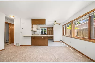 1530 E Morgan Ave, Milwaukee, WI 53207 - Photo 17