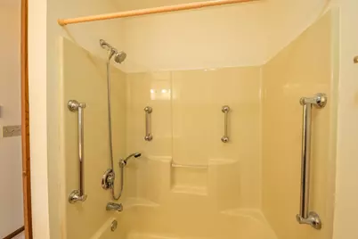 715  Canterberry Ct #209, West Bend, WI 53090 - Photo 15