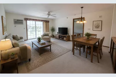 715  Canterberry Ct #209, West Bend, WI 53090 - Photo 3