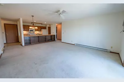 715  Canterberry Ct #209, West Bend, WI 53090 - Photo 9