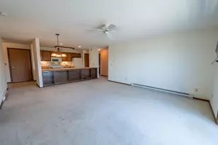 715 Canterberry Ct, West Bend, WI 53090 - Photo 9