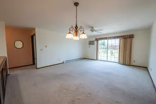 715 Canterberry Ct, West Bend, WI 53090 - Photo 7