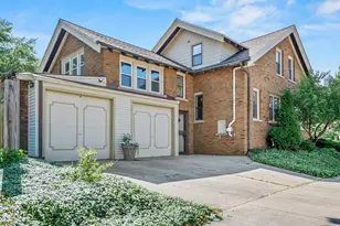 4834 W Wisconsin Ave, Milwaukee, WI 53208 - Photo 49
