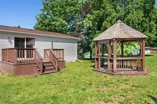 220 N Packer Dr, Francis Creek, WI 54220 - Photo 23