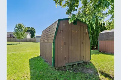 220 N Packer Dr, Francis Creek, WI 54220 - Photo 25