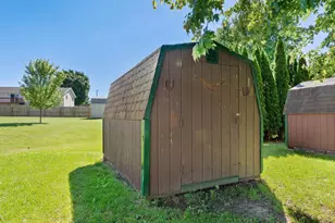 220 N Packer Dr, Francis Creek, WI 54220 - Photo 25