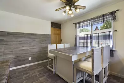6924  Whitewater St, Racine, WI 53402 - Photo 9