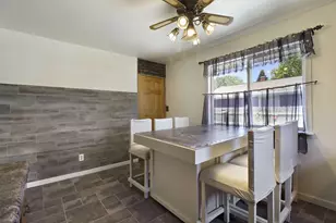 6924 Whitewater St, Racine, WI 53402 - Photo 9