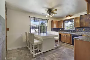 6924 Whitewater St, Racine, WI 53402 - Photo 7