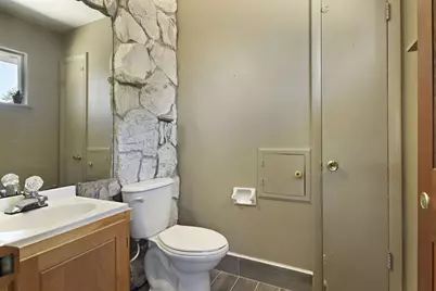 6924  Whitewater St, Racine, WI 53402 - Photo 17