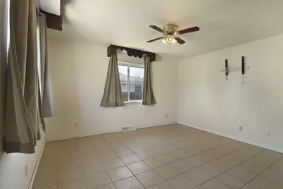 6924  Whitewater St, Racine, WI 53402 - Photo 3