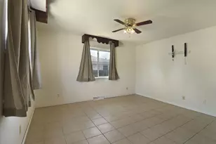 6924 Whitewater St, Racine, WI 53402 - Photo 3