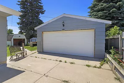 6924  Whitewater St, Racine, WI 53402 - Photo 25