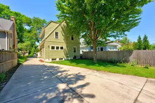 5532 N Lydell Ave, Whitefish Bay, WI 53217 - Photo 25