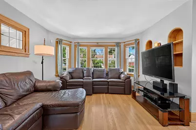 5532 N Lydell Ave, Whitefish Bay, WI 53217 - Photo 11