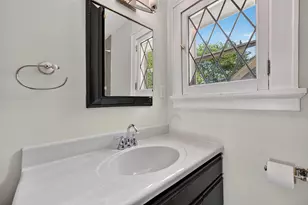 5532 N Lydell Ave, Whitefish Bay, WI 53217 - Photo 17