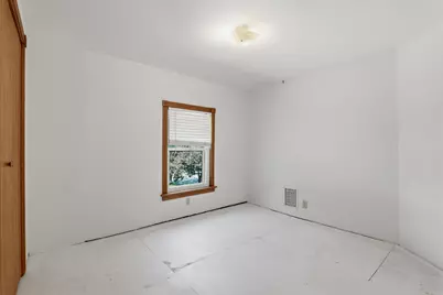 516 N 5th St, Manitowoc, WI 54220 - Photo 25