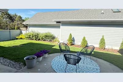 14048 W Waters Edge Trl, New Berlin, WI 53151 - Photo 25