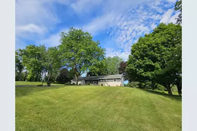 W225N8303  Longview Dr, Lisbon, WI 53089 - Photo 5