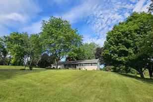 W225N8303 Longview Dr, Lisbon, WI 53089 - Photo 5
