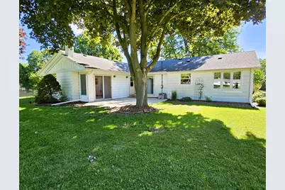W225N8303  Longview Dr, Lisbon, WI 53089 - Photo 13