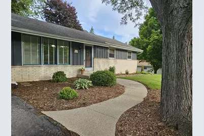 W225N8303  Longview Dr, Lisbon, WI 53089 - Photo 7