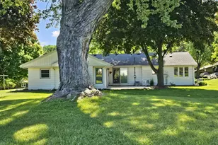 W225N8303 Longview Dr, Lisbon, WI 53089 - Photo 9