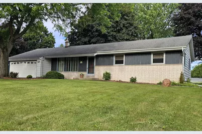 W225N8303  Longview Dr, Lisbon, WI 53089 - Photo 3