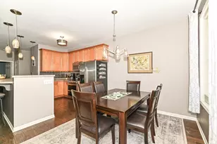 1202 Woodbury Common, Waukesha, WI 53189 - Photo 5