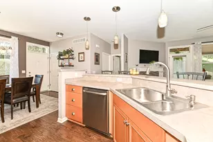 1202 Woodbury Common, Waukesha, WI 53189 - Photo 9