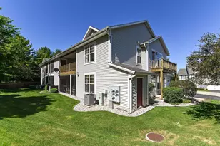 1202 Woodbury Common, Waukesha, WI 53189 - Photo 35