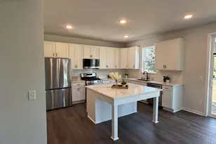 N101W16888 Tanglewood Dr, Germantown, WI 53022 - Photo 5
