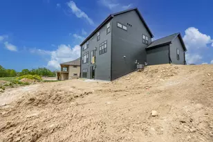 N66W21485 Sagebrush Dr, Menomonee Falls, WI 53051 - Photo 27