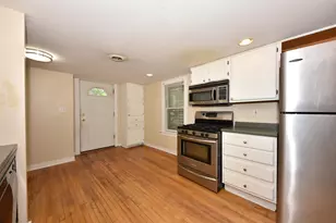 1816 N Arlington Pl, Milwaukee, WI 53202 - Photo 9