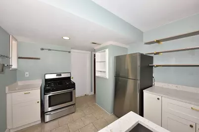 1816 N Arlington Pl, Milwaukee, WI 53202 - Photo 17