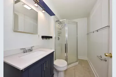 1816 N Arlington Pl, Milwaukee, WI 53202 - Photo 13
