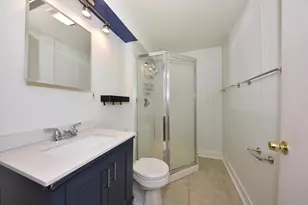 1816 N Arlington Pl, Milwaukee, WI 53202 - Photo 13